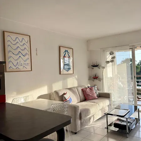 Baie D'azur 아파트